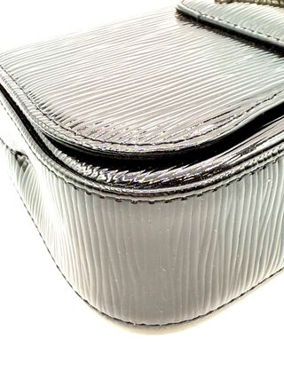 Pochete Sobe Louis vuitton en charol