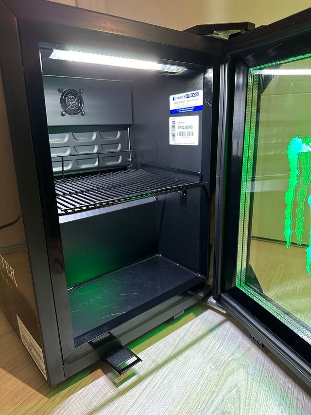 Mini Nevera Monster Edición Limitada