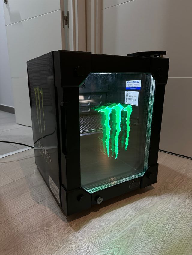 Mini Nevera Monster Edición Limitada