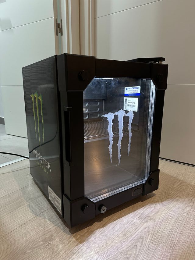 Mini Nevera Monster Edición Limitada