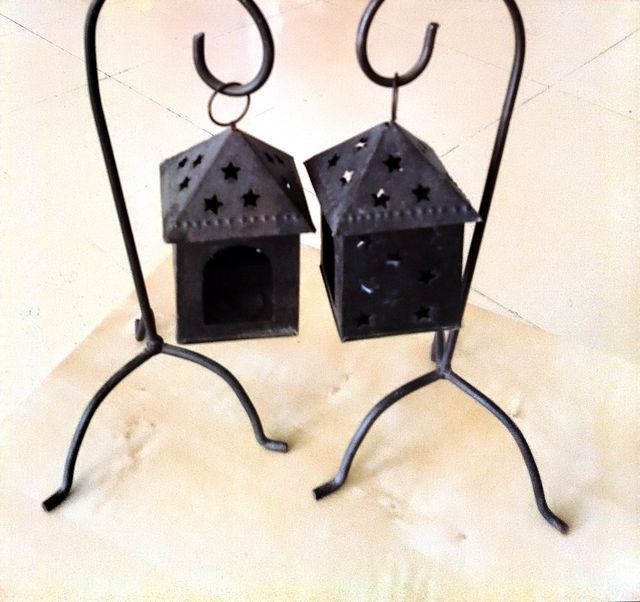 COPPIA DI PORTACANDELE METALLICI