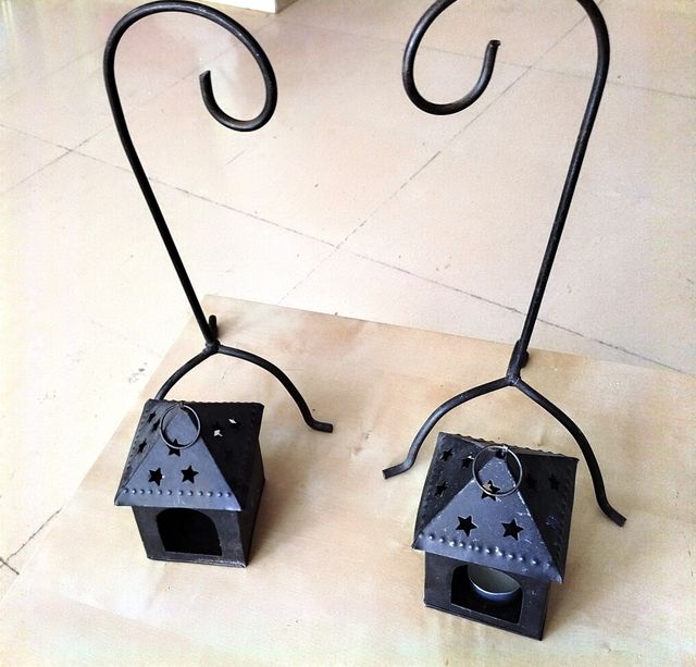 COPPIA DI PORTACANDELE METALLICI