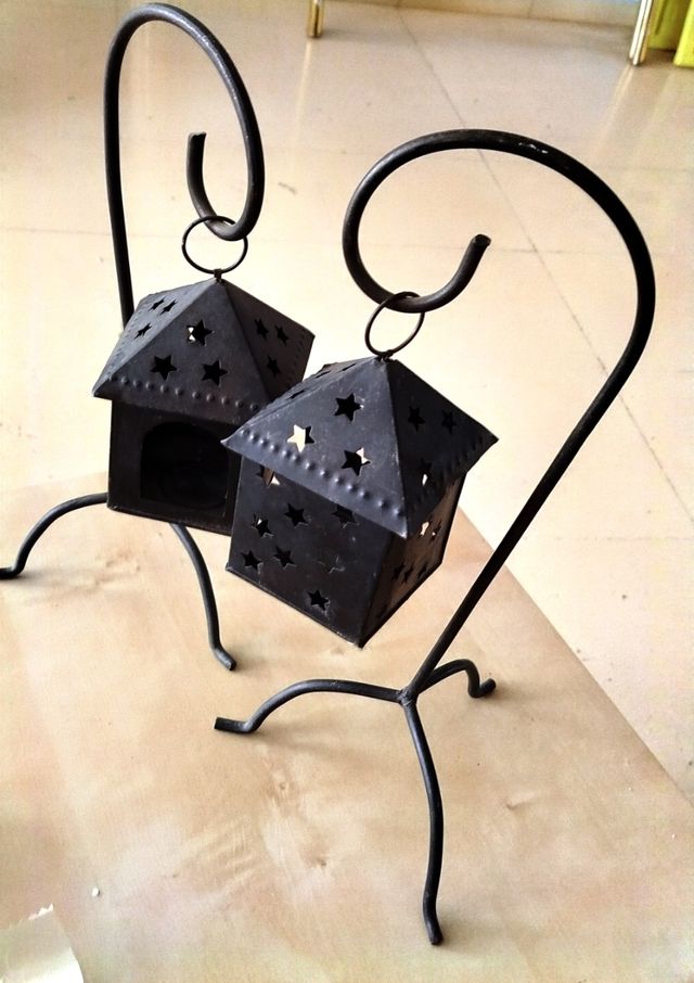 COPPIA DI PORTACANDELE METALLICI