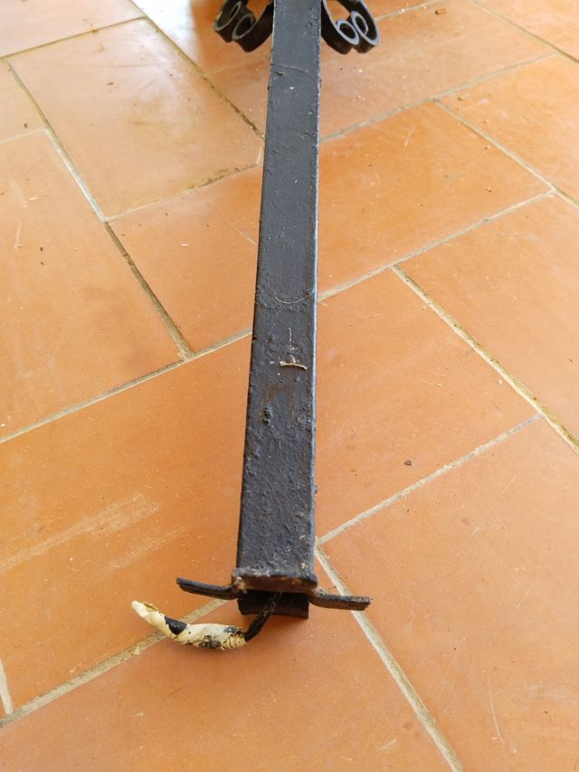 Lámpara tipo farol exterior de forja