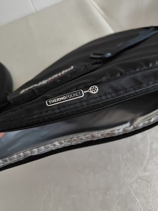 Pala de pádel adidas con funda bullpadel