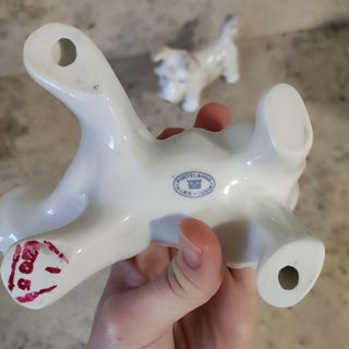 Statuette Soprammobili in Porcellana rumena Alba I