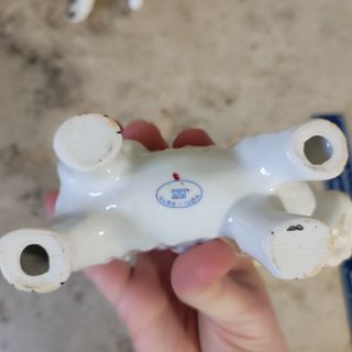 Statuette Soprammobili in Porcellana rumena Alba I