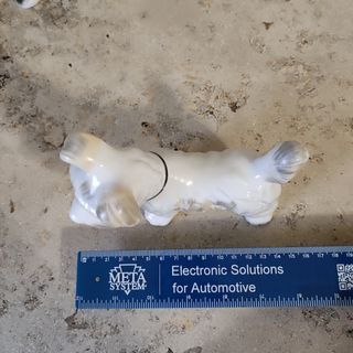 Statuette Soprammobili in Porcellana rumena Alba I