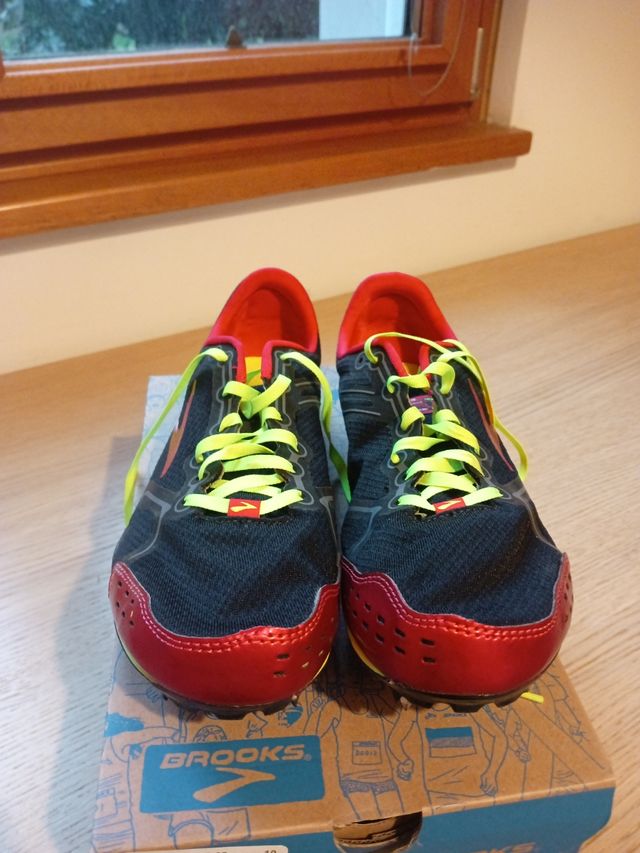 Scarpe chiodate per atletica leggera 