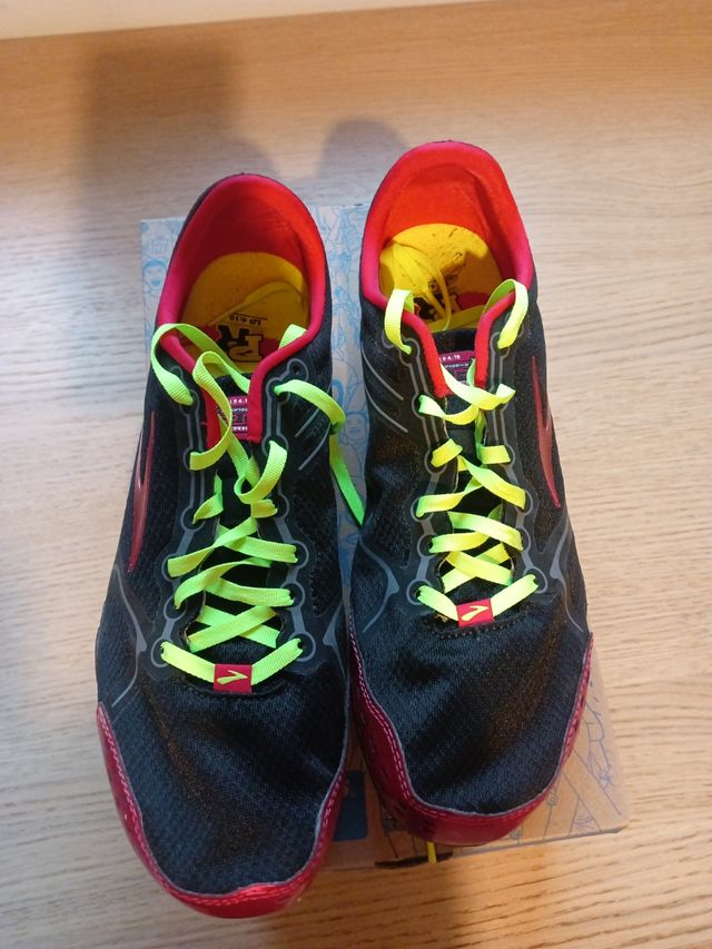 Scarpe chiodate per atletica leggera 