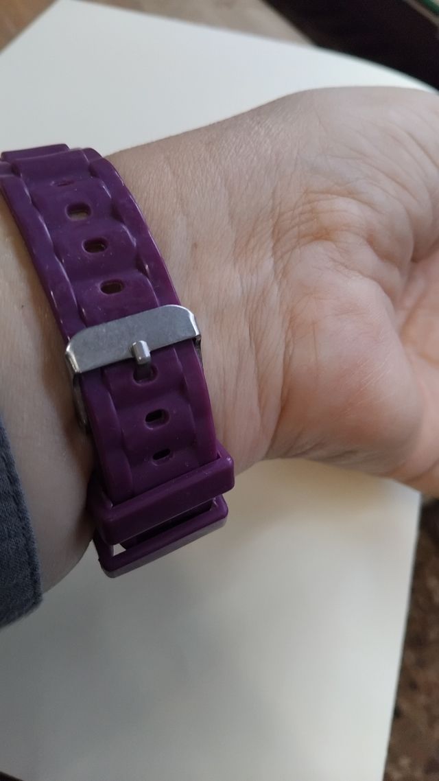 Reloj morado