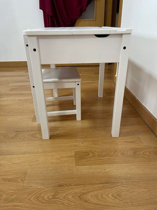 Escritorio infantil ikea