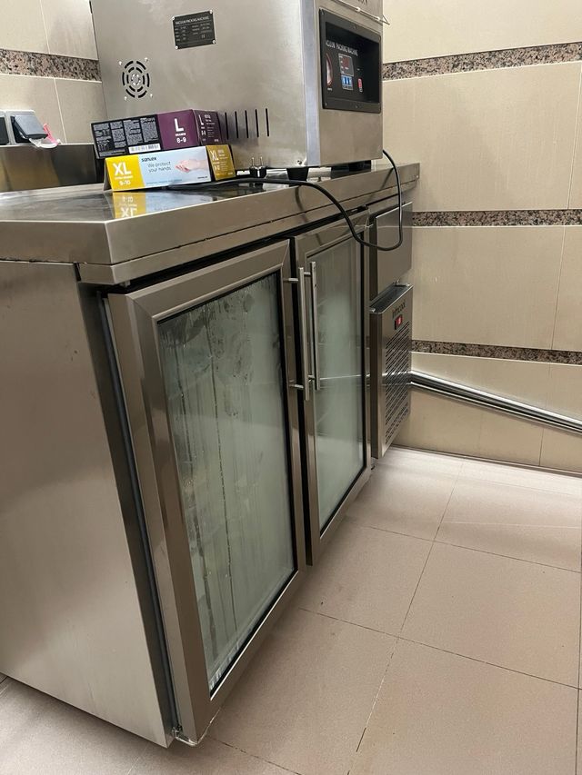 Vitrina frio dos puertas