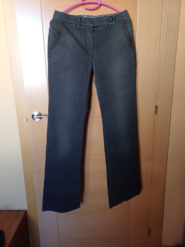 CALÇAS BOOTCUT ZERRES. #38