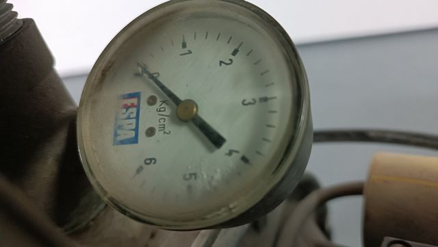 Grupo de presión agua. bomba.