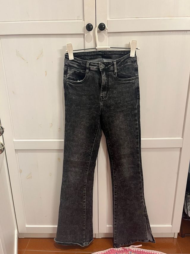 Pantalón acampanado Size One