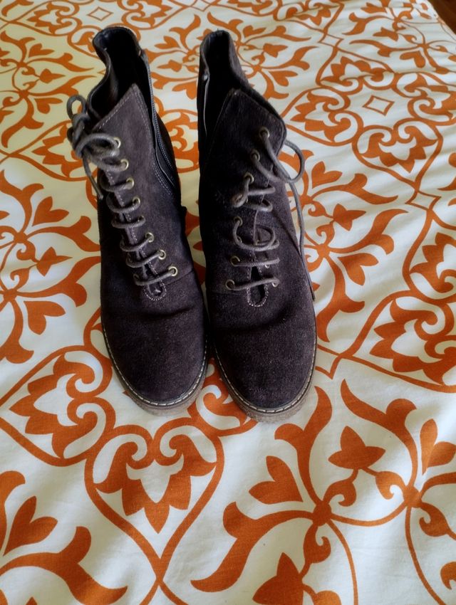 Botines serraje talla 40