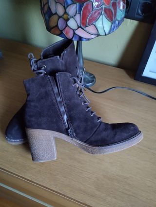 Botines serraje talla 40