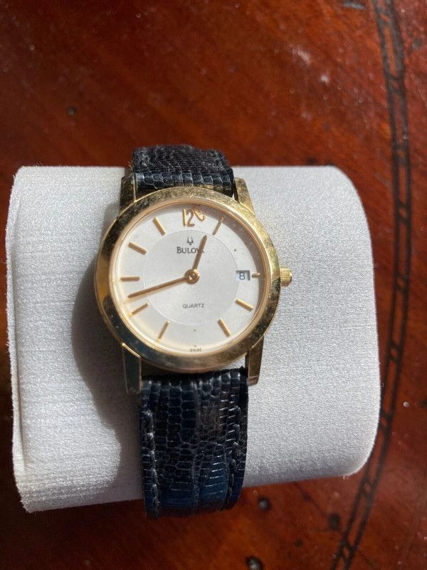 Bulova quartz da donna. Vintage. Anni 2000