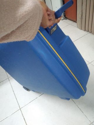 Maleta Samsonite dura con ruedas