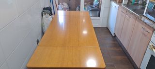 mesa cocina madera haya+ cuatro sillas