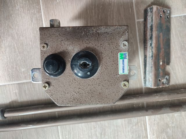 Cerradura antiocupacion Mottura