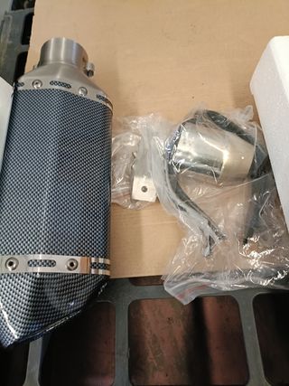 Escape fibra de carbono