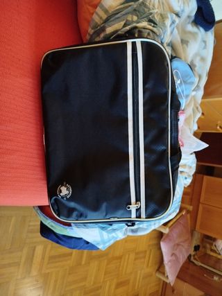 Maletín con cremallera