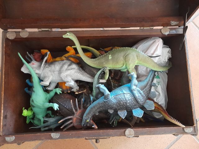 Solo hoy! Dinosaurios, cofre, baúl- vintage