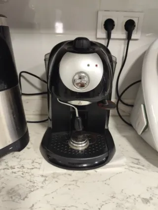 Cafetera delonghi EC 201