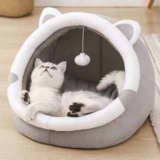 Cuccia per gatti per interni con giocattolo appeso