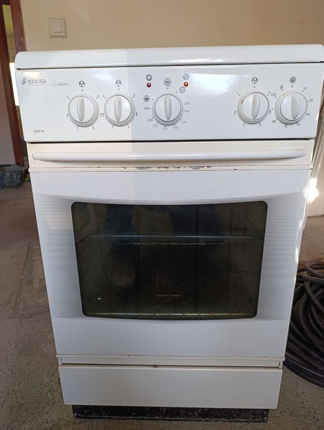 Conjunto vitrocerámica y horno edesa