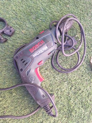 Taladro Bosch 570w 2