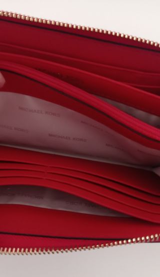 Cartera roja Michael Kors jet set