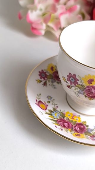 Preciosa taza y platillo porcelana inglesa