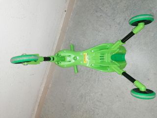 Triciclo niño plegable ScuttleBug