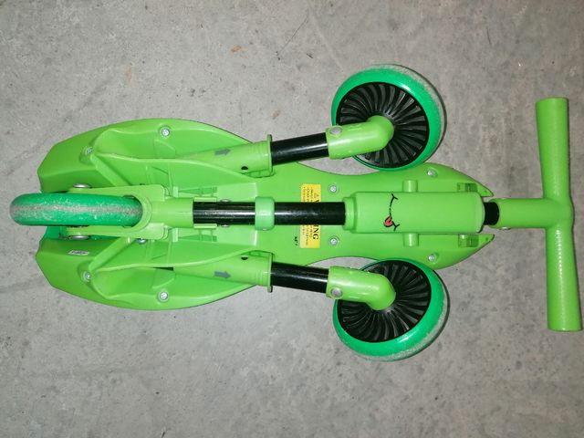 Triciclo niño plegable ScuttleBug