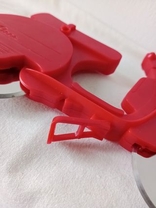 Taglia pizza a forma di vespa rossa, mai usato 