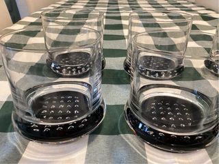 Vasos de whisky y licor.