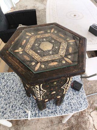 MESITAS DE MADERA TALLADAS