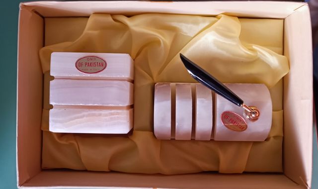 Servizio scrittoio in onice