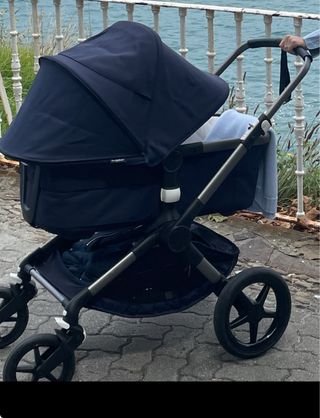 Bugaboo Fox azul marino e interior blanco