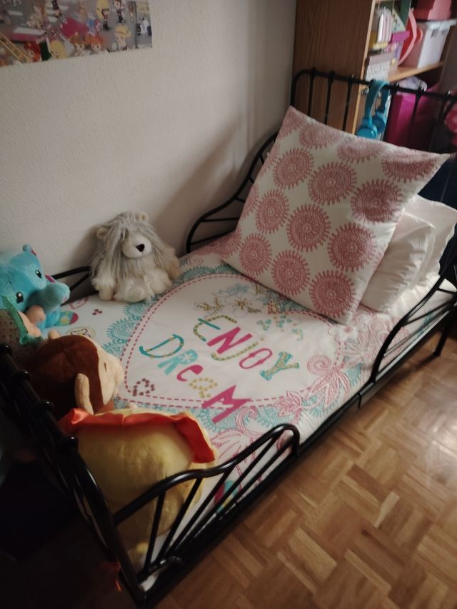 Cama ikea estensible negro