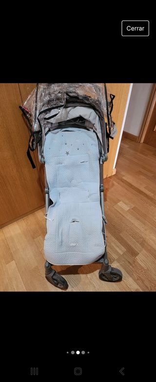 Carrito de paseo Maclaren.