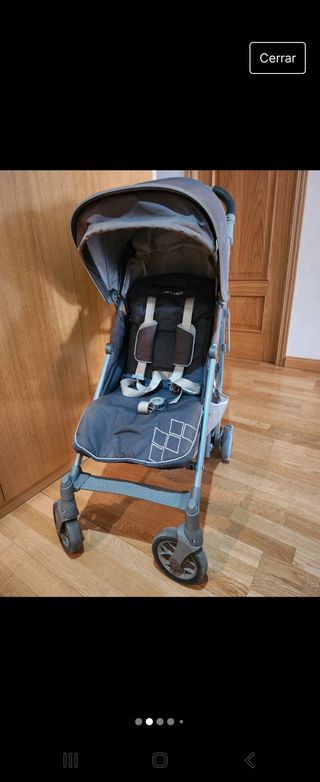 Carrito de paseo Maclaren.