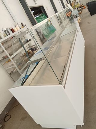 VITRINA PASTELERA FABRICACION PROPIA A MEDIDA
