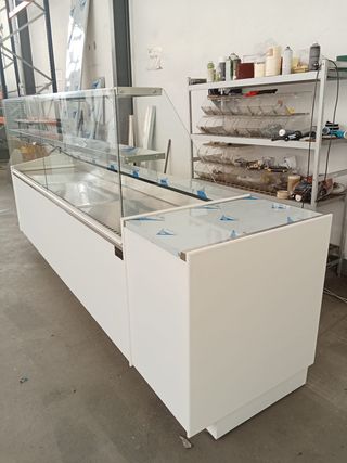 VITRINA PASTELERA FABRICACION PROPIA A MEDIDA