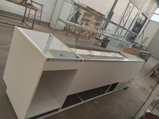 VITRINA PASTELERA FABRICACION PROPIA A MEDIDA