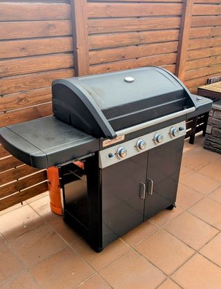 Barbacoa de gas con accesorios mas botella gratis