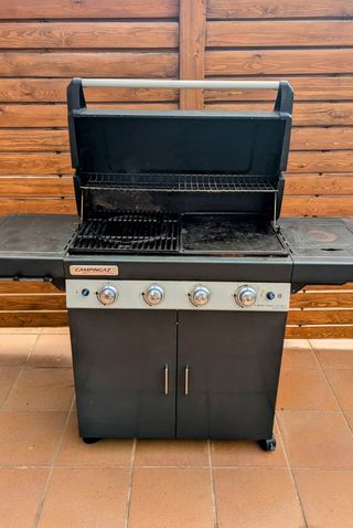 Barbacoa de gas con accesorios mas botella gratis